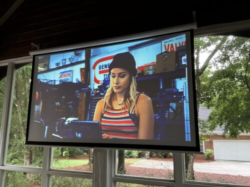 XGIMI MoGo 4 2025 NEW Portable Projector. Google TV with Licensed Netflix. 360° Adjustable Stand. 2.5 Hours of Playtime. 2 x 6W Harman Kardon. Outdoor Projector. Wifi. Bluetooth. Include Sunset Filter photo review